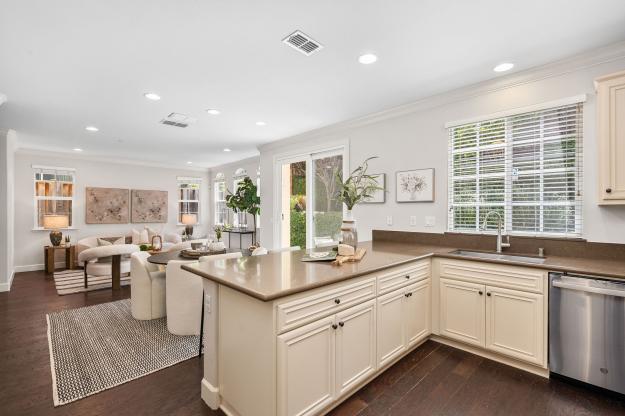 169 Elworthy Ranch Kitchen