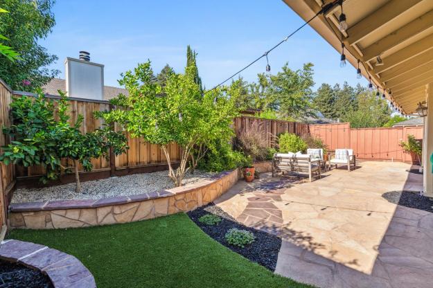 2640 Meadow Glen Backyard