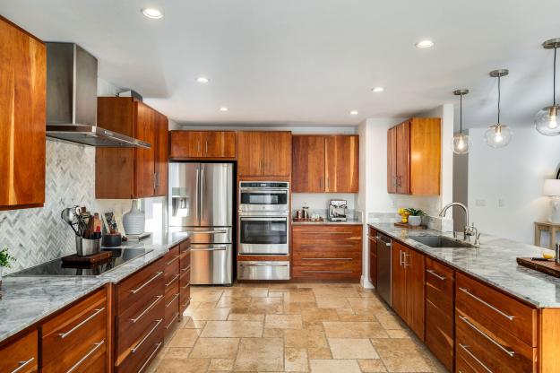 39 Snowmelt Court Kitchen