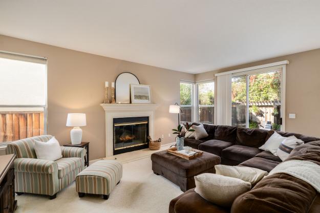 610 Dunhill Drive Family Room