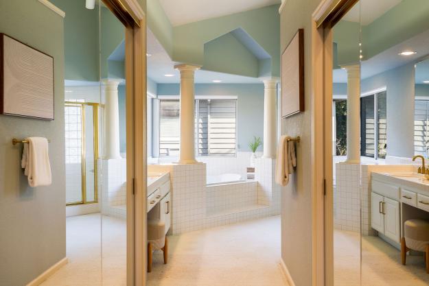 610 Dunhill Drive Bathroom