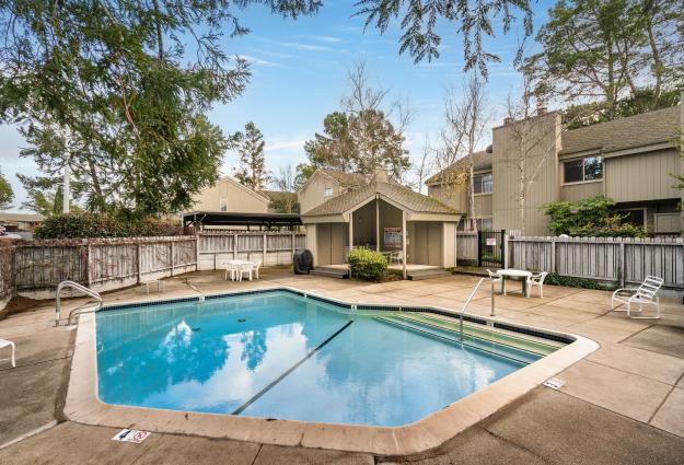 101 Ascot Ct Pool