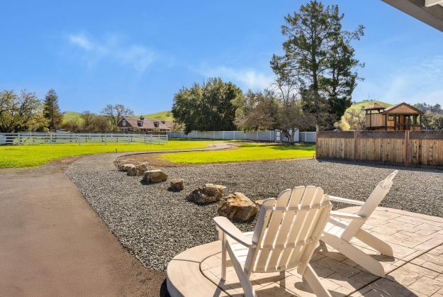 5400 Johnston Road Front