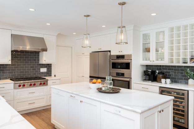 5400 Johnston Road Kitchen