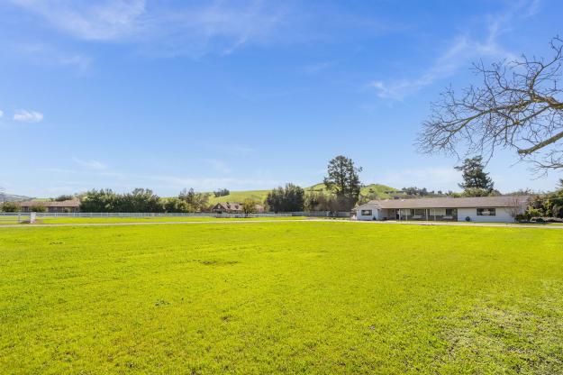 5400 Johnston Road Front