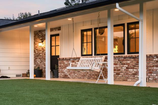 5400 Johnston Road Front