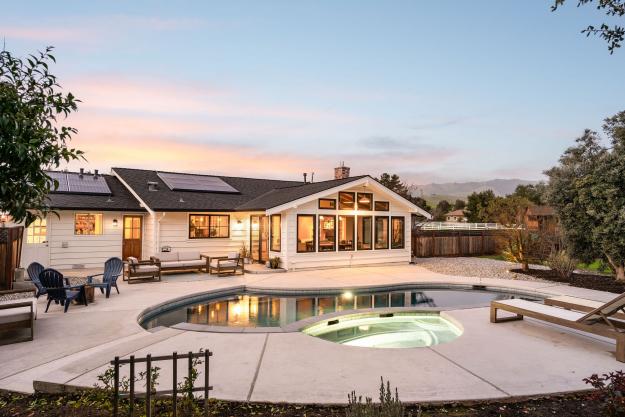 5400 Johnston Road Back