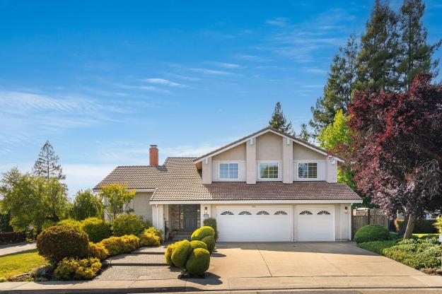 201 Escobar Place Front