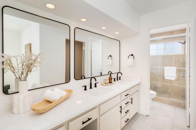 201 Escobar Place Bathroom