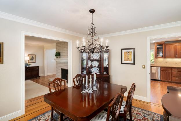 14 Avon Ct Dining Room
