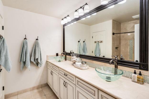 4040 Westminster Pl Bathroom