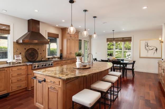 129 Alta Vista Kitchen