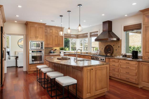 129 Alta Vista Kitchen