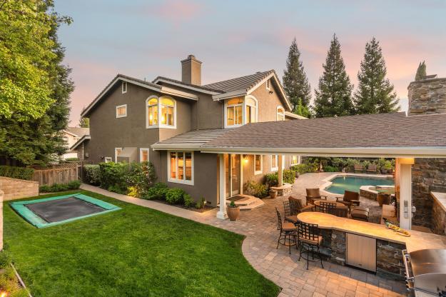 129 Alta Vista Backyard