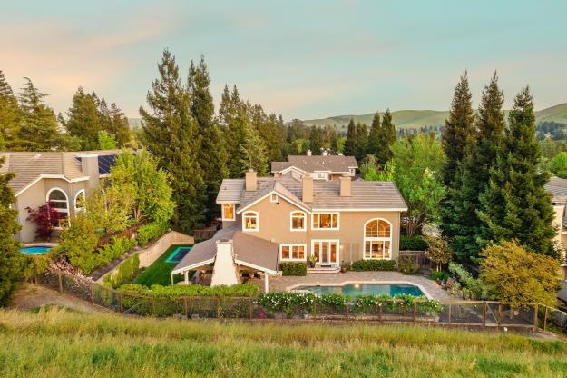 129 Alta Vista Backyard