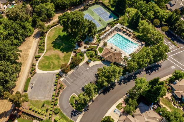 129 Alta Vista Community