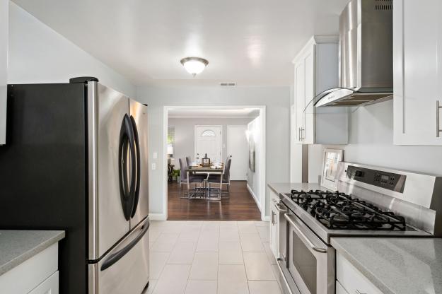 3248 Reva Dr Kitchen