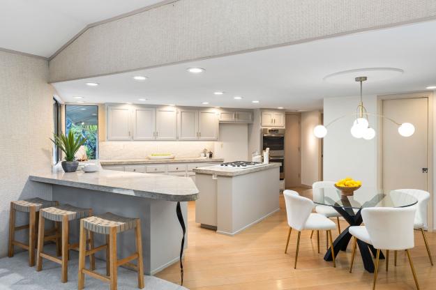 225 Vagabond Ct Kitchen