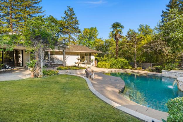 225 Vagabond Ct Backyard