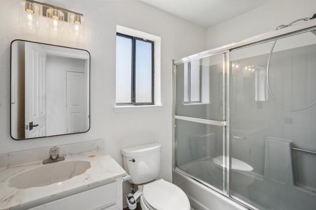 3513 Stone Pl Hallway Bathroom