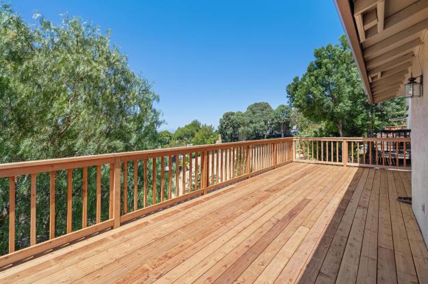 3513 Stone Pl Deck