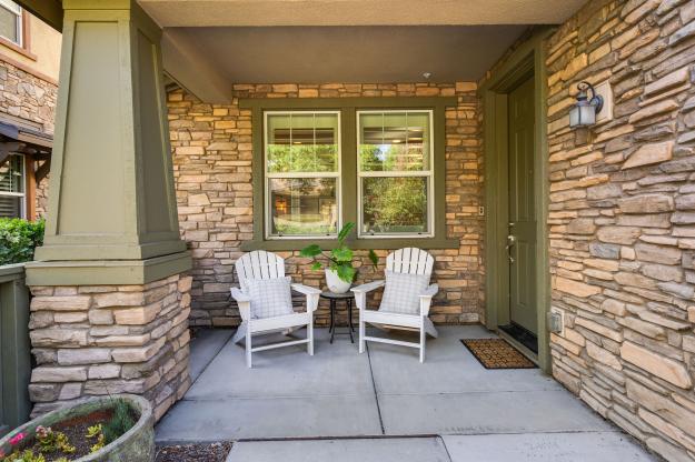 338 El Paseo Cir Front Patio