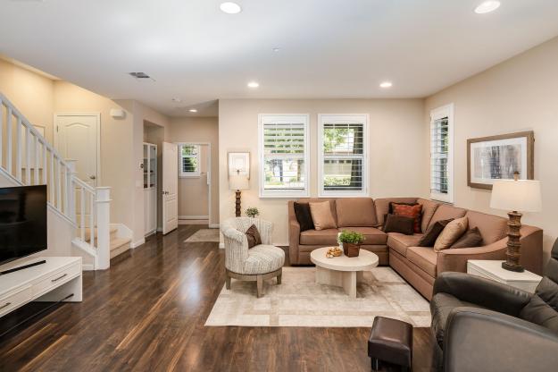 338 El Paseo Cir Family Room