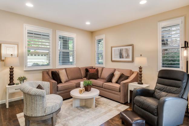 338 El Paseo Cir Family Room