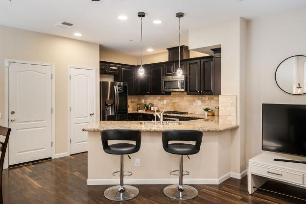 338 El Paseo Cir Kitchen