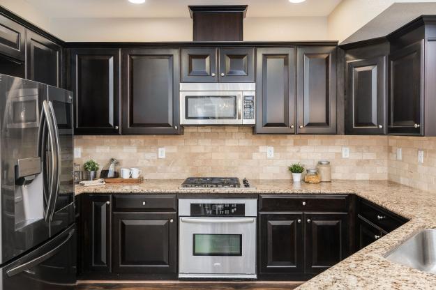 338 El Paseo Cir Kitchen