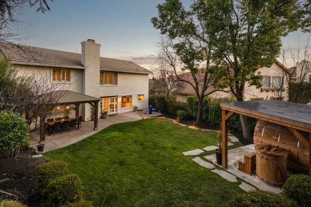 1057 Cheshire Cir Back Yard