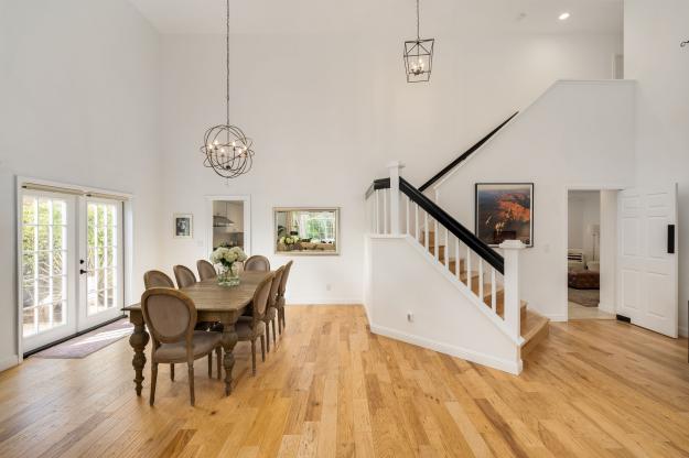 1057 Cheshire Cir Dining Room