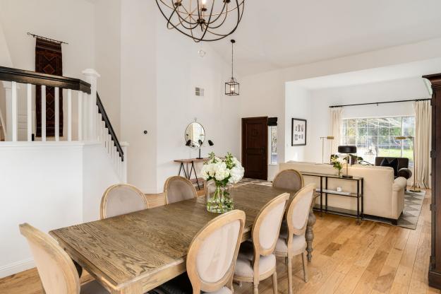 1057 Cheshire Cir Dining Room