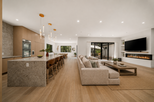 1080 Scots Lane Living Room