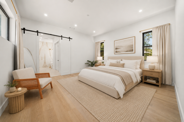 1080 Scots Lane Primary Bedroom