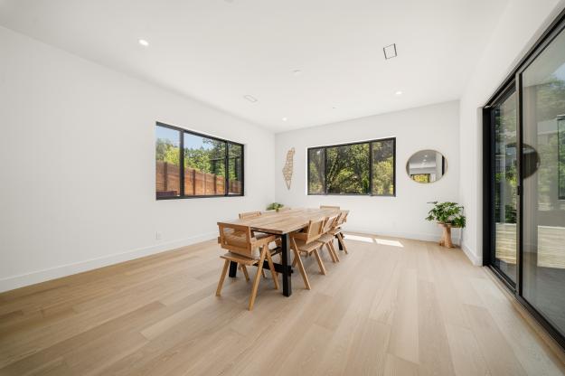 1080 Scots Lane Dining Room