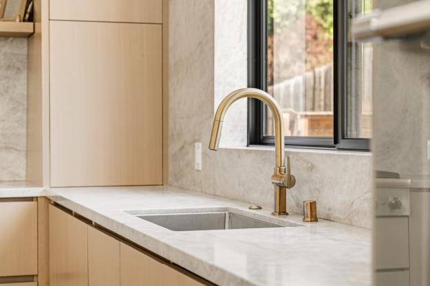 1080 Scots Lane Kitchen
