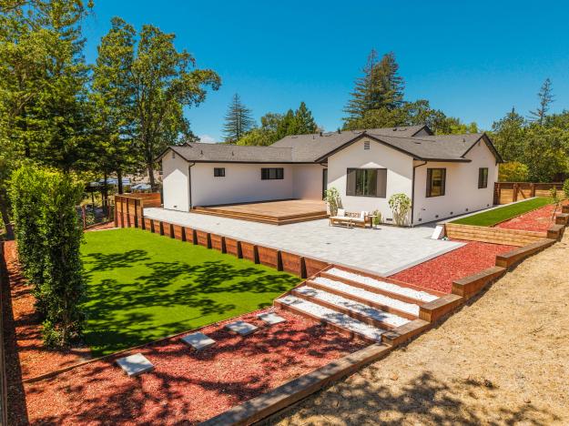 1080 Scots Lane Backyard