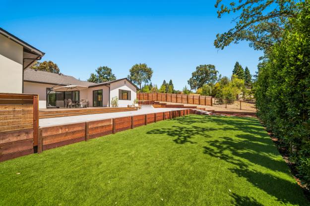 1080 Scots Lane Backyard
