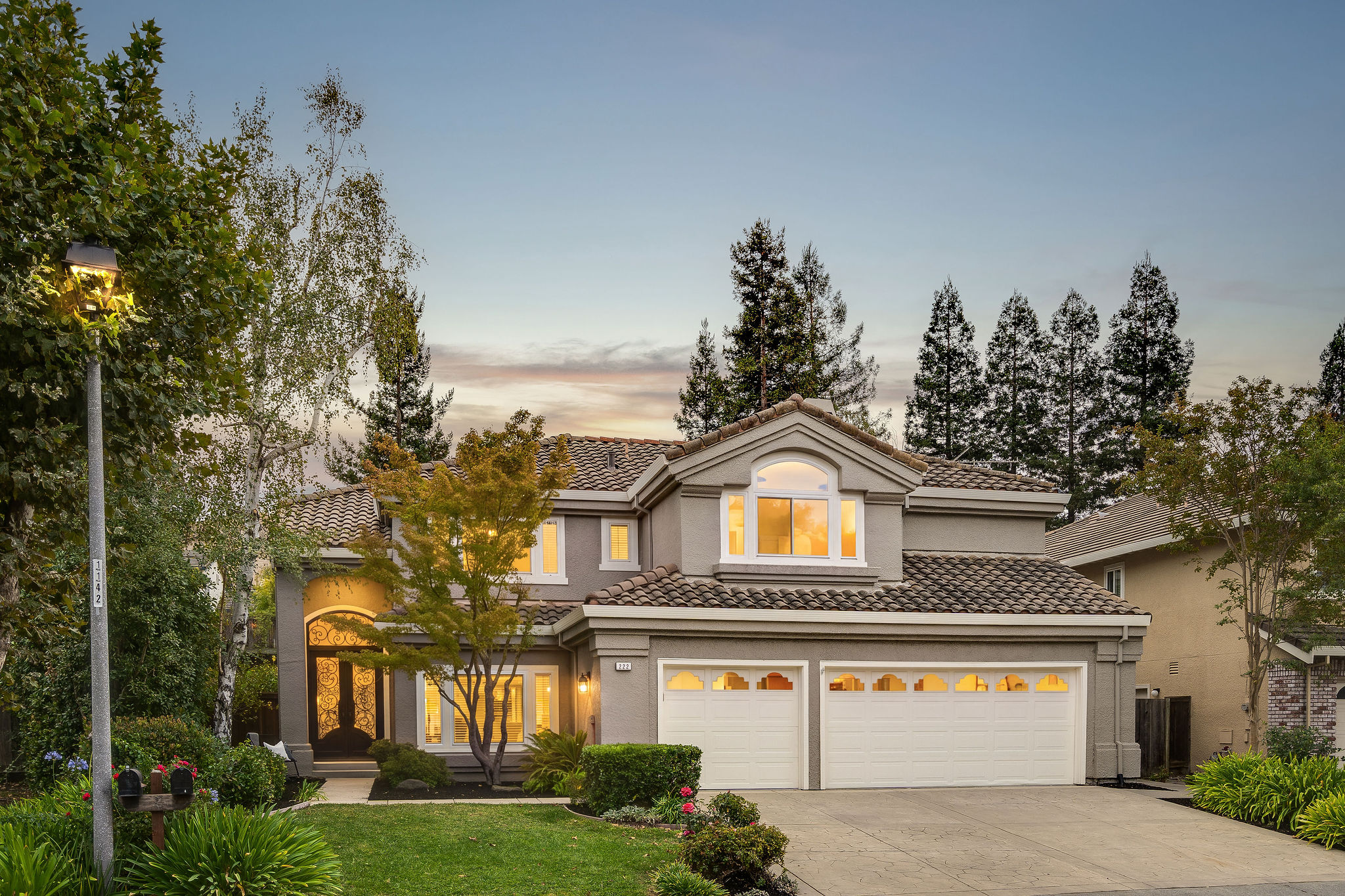 222 Viewpoint Dr